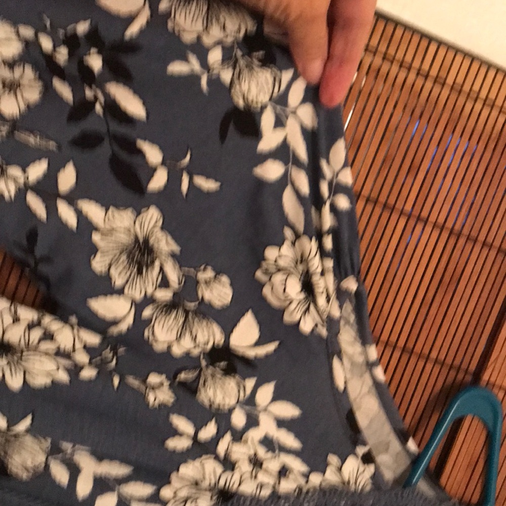 Blouse - Picture 2 of 4
